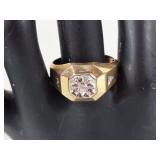 Gorgeous 10K Ring with 3 tested diamonds. Size 10