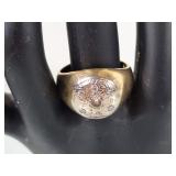 14K Ring with 7 cluster diamonds. Size 8.5