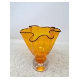 Stunning handkerchief/ ruffled glass vase