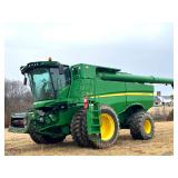 John Deere Combine