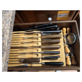 Contents of Drawer: Knives & More