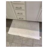 Rectangular White Bath Mat