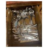 Contents of Drawer: Flatware