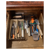 Contents of Drawer: Knives