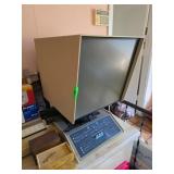 3M Overhead Projector Model 2000 Featuring Adjusta