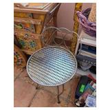 Metal Mesh Seat Chair with Curved Backrest Design