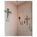 Wall-Mounted Decorative Cross Collection With Mixe