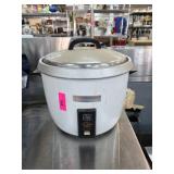 Large White Electric Rice Cooker with Stainless St