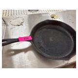 Benjamin Medwin 11 1/2-Inch Cast Iron Skillet