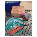 Sterilite Plastic Dinnerware Set for 4 with Origin