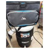 Igloo 5-Gallon Beverage Cooler and Arctic Zone Lun