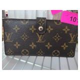 Louis Vuitton Monogram Canvas Wallet with Snap Clo
