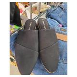 TOMS Black Slip-On Mules (Size W8) and Multicolore