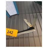 Vernco Folding Pocket Knife with Dual Blades