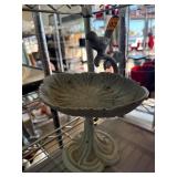 Cast Iron Bird-Decorated Decorative Pedestal Dish