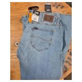 Lee Menï¿½s Slim Straight Jeans, Size 38ï¿½30, Light B