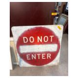 Vintage Metal ï¿½Do Not Enterï¿½ Traffic Sign with Red