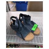 Blowfish Malibu Womenï¿½s Denim Sandals with Back Zi