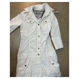 Womenï¿½s Apparel Including Cenarova and Forever 21