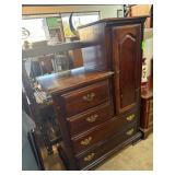 Gentlemanï¿½s Chest Dresser