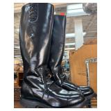 Chippewa Menï¿½s Black Leather Boots, Size 11D