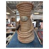 Western Theme Rope-Like Design