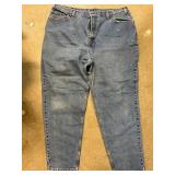 Levi's Relaxed Fit Tapered Leg Jeans, Size 22