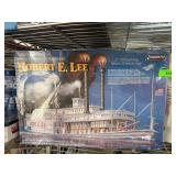 Lindberg Robert E. Lee Steamboat Model Kit