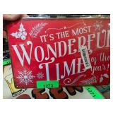 Festive Wall Decor With Holiday Theme