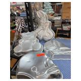 Four Aluminum Cake Pans