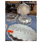 Aluminum Cake Pans Collection