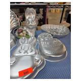 Aluminum Easter Cake Pans