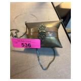 Metallic Clamshell-Shaped Locket with Chain