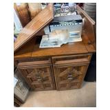 Singer Touch-Tronic 2000 Sewing Machine With Cabin