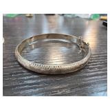 Sterling silver hinged bangle bracelet