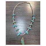 Turquoise Strung Necklace With Pendant