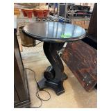 Wooden Round-Top Pedestal Side Table