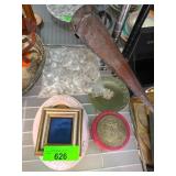 Decorative Objects and Accessories