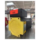 Baldor Brushless AC Servomotor Model BSM90A-250AA