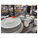 International Fine China Elegance Set