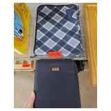 Two Portfolio Cases with Zipper Closures