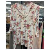 Discreet Floral High-Low Tunic, XL