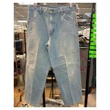 Light Wash Denim Jeans with Classic Fit