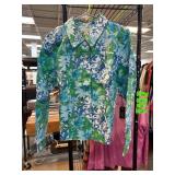 Appleseedï¿½s Womenï¿½s Floral Button-Up Shirt