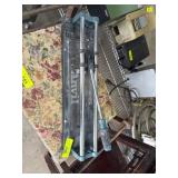 Handheld Tile Cutter With Metal Base