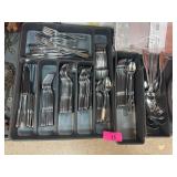 Salem 127-Piece Silverware Set