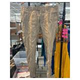 Lauren Ralph Lauren Menï¿½s Trim Fit Pants