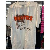 Hooters Lewisville TX Gildan T-Shirt