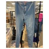 Guess Los Angeles Womenï¿½s Skinny Jeans