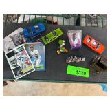 Lot with Miniature Bratz Collectible